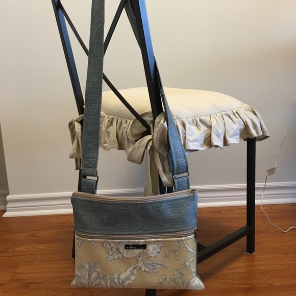 One of a Kind Purse - Picture 5 of 9